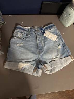NWT Eunina Olivia Ultra High Rise Distressed Mom Shorts Size XS